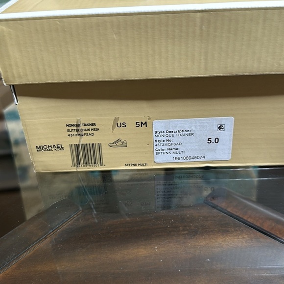 New Monique Pink Glitter‎ Chain Mesh Trainer size 5